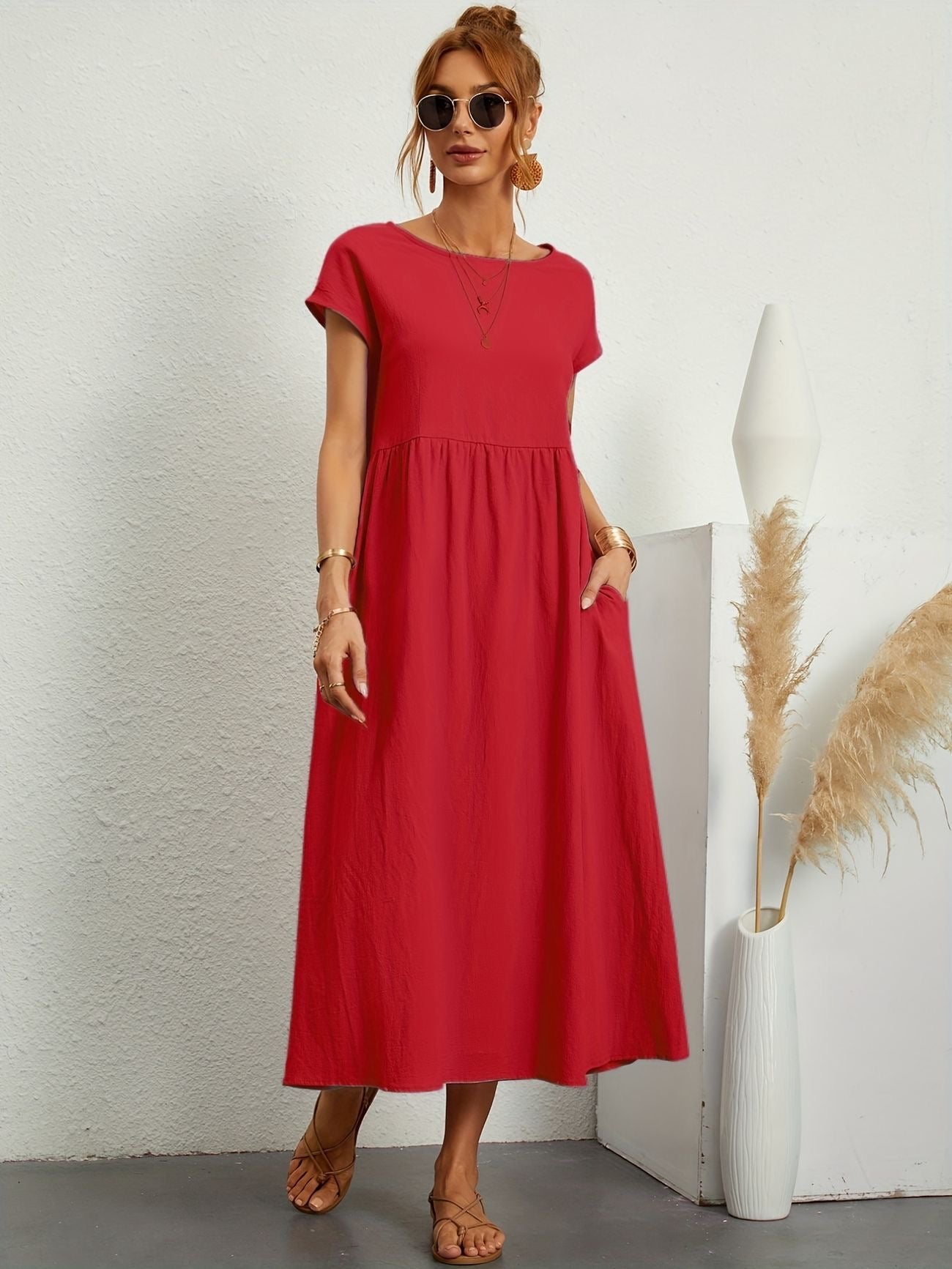 Women's short-sleeve dress with V-neckline
