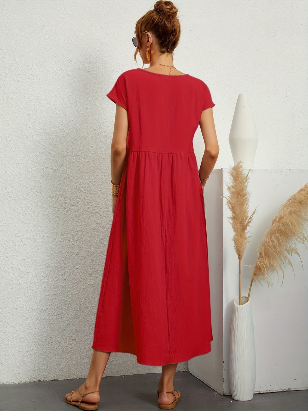 Women's short-sleeve dress with V-neckline