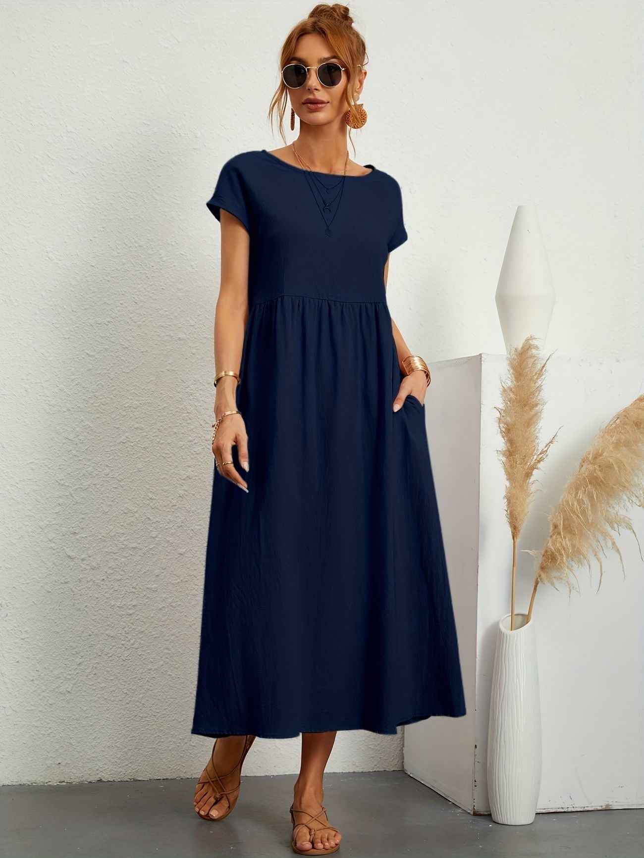 Women's short-sleeve dress with V-neckline