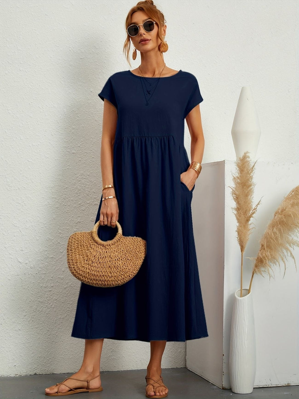 Women's short-sleeve dress with V-neckline