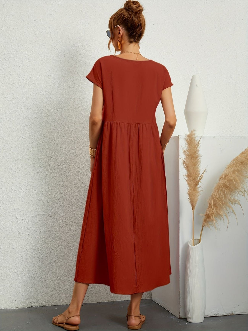 Women's short-sleeve dress with V-neckline