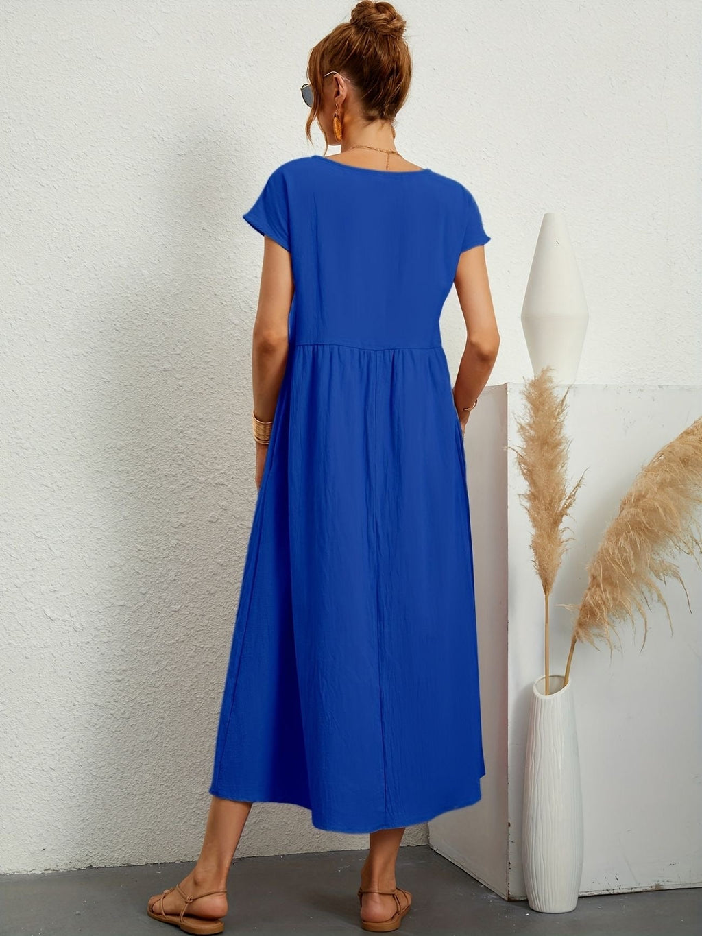 Women's short-sleeve dress with V-neckline