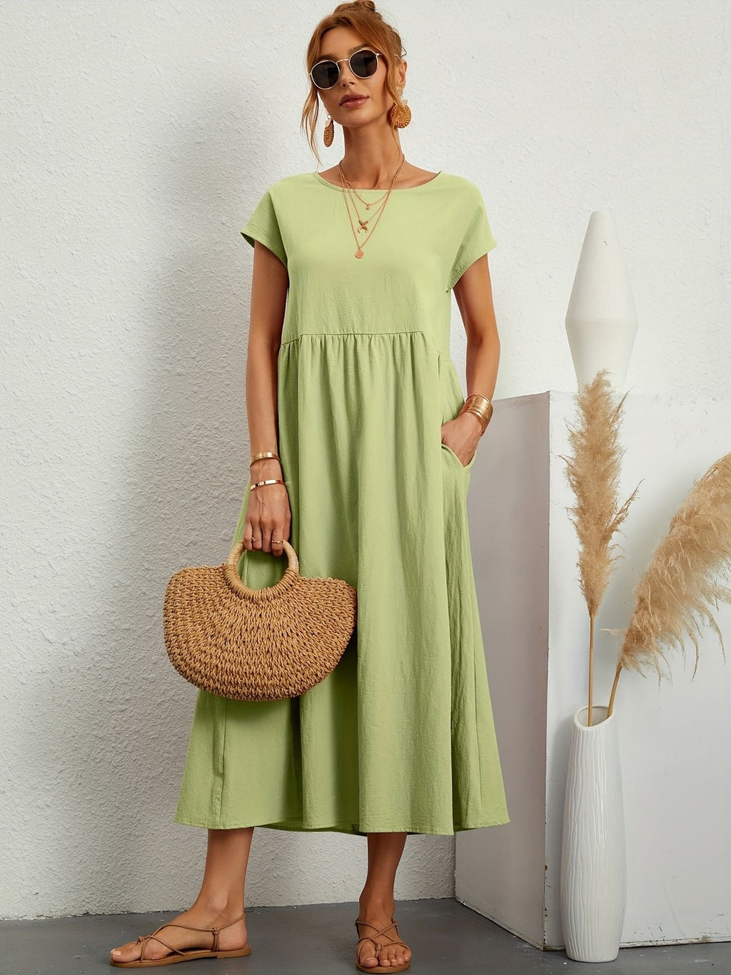 Women's short-sleeve dress with V-neckline