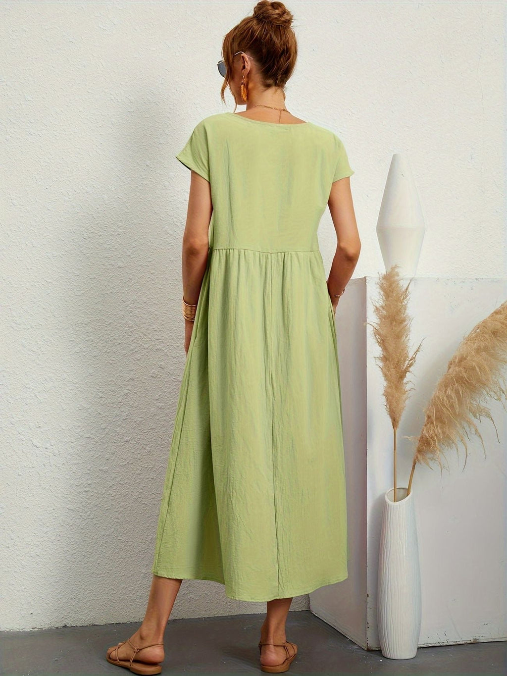 Women's short-sleeve dress with V-neckline
