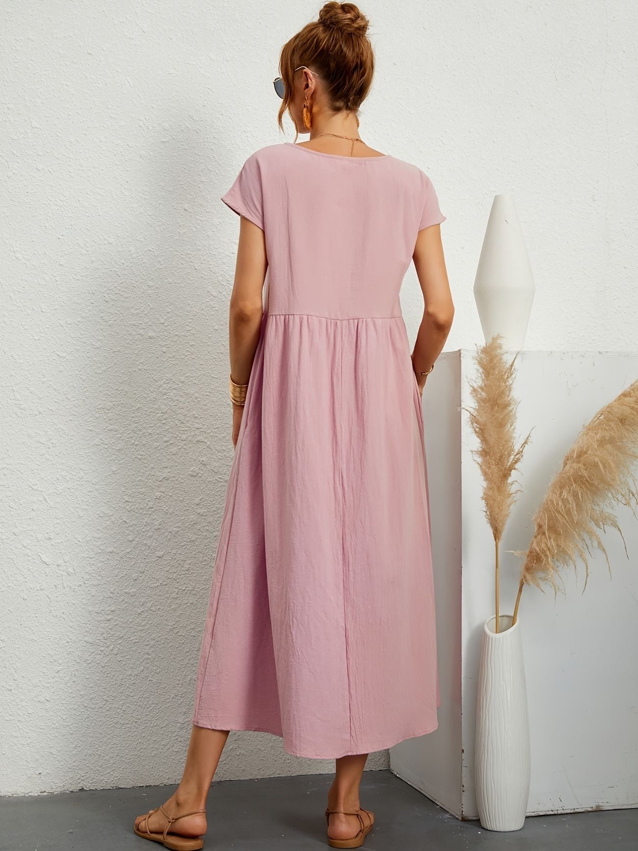 Women's short-sleeve dress with V-neckline
