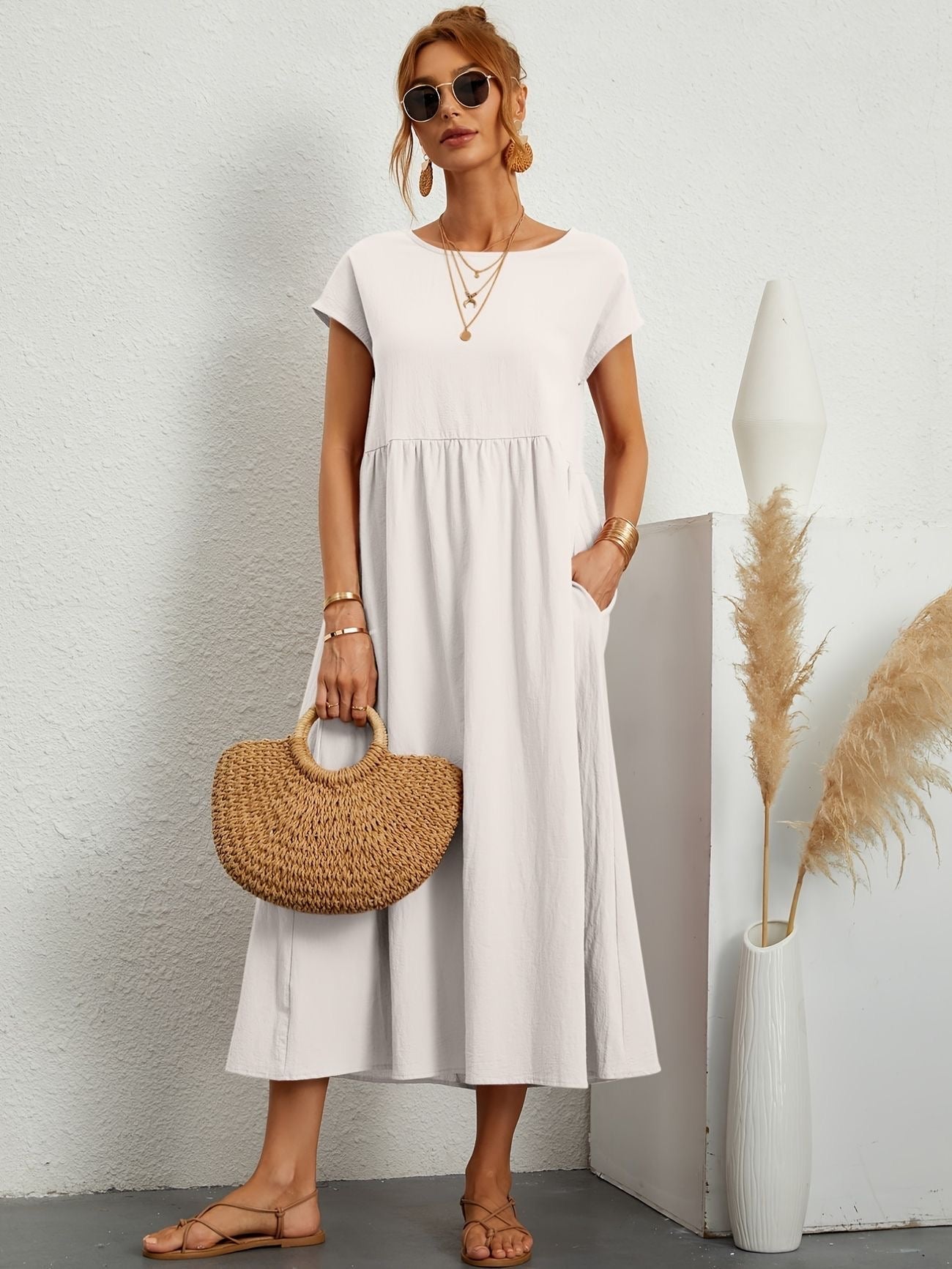 Women's short-sleeve dress with V-neckline