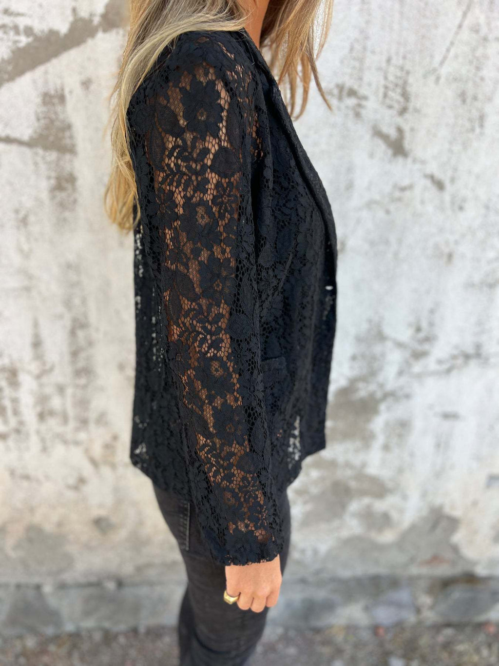 Women's blazer with sheer lace pattern