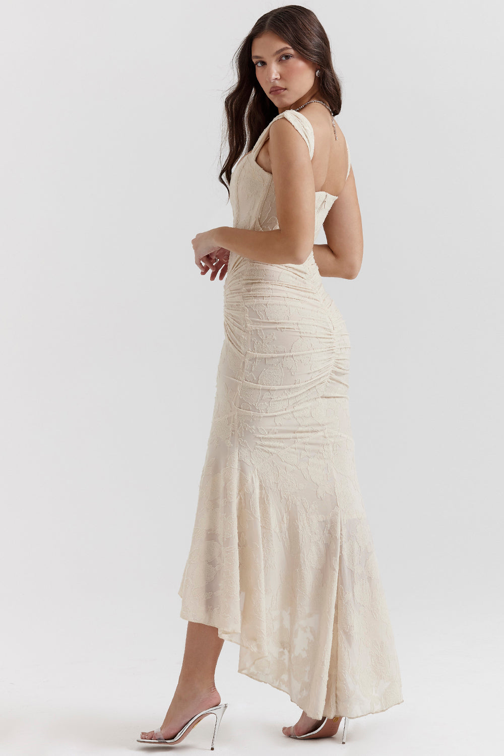 Women's bodycon dress with lace detail and ruched skirt