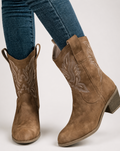 Women's cowboy boots with pointed toe