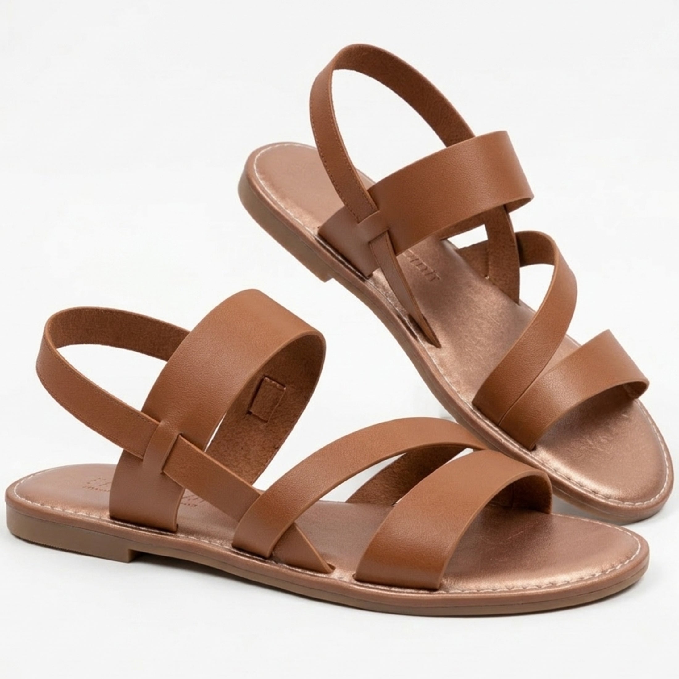 Women's flat sandals with straps and open toe