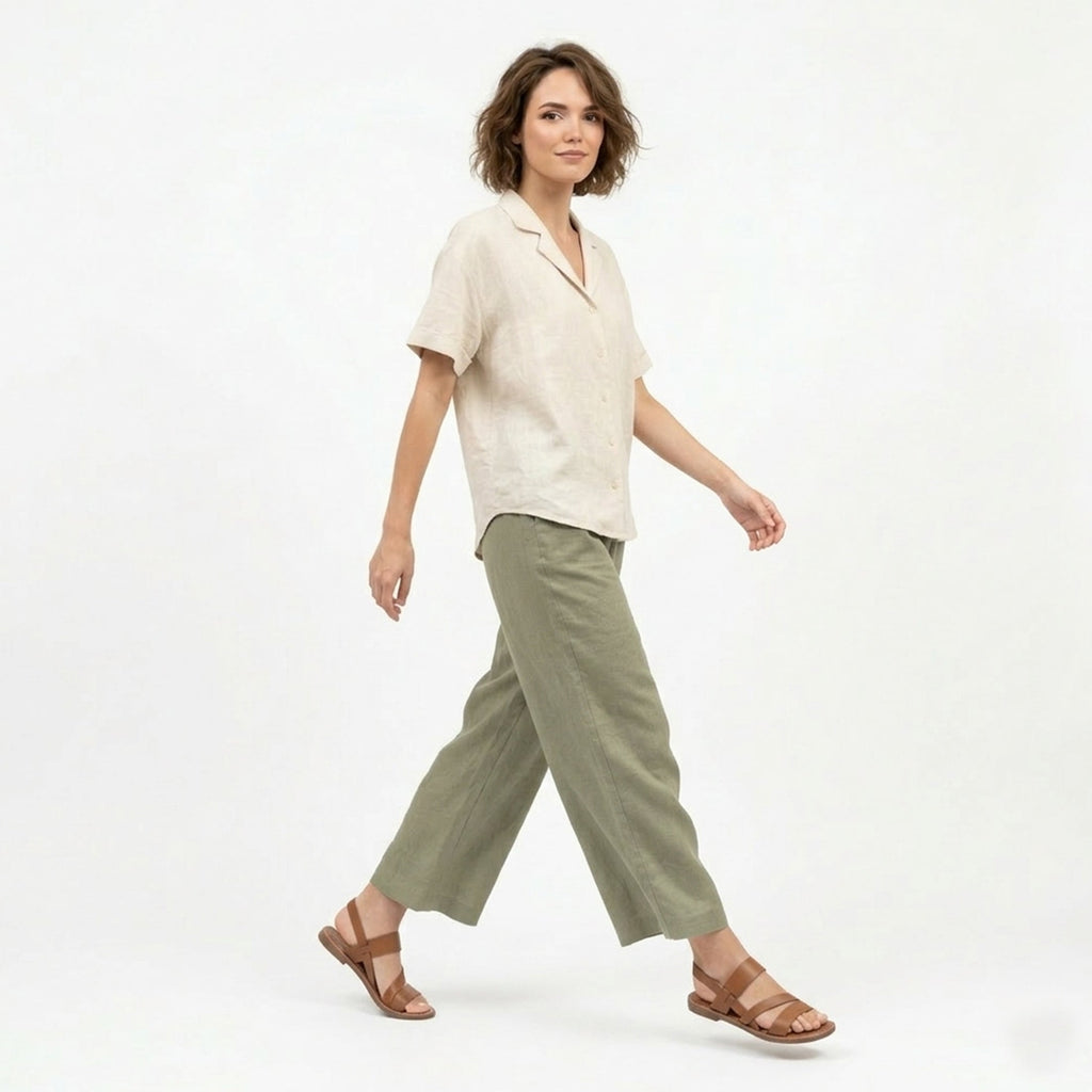 Women's flat sandals with straps and open toe