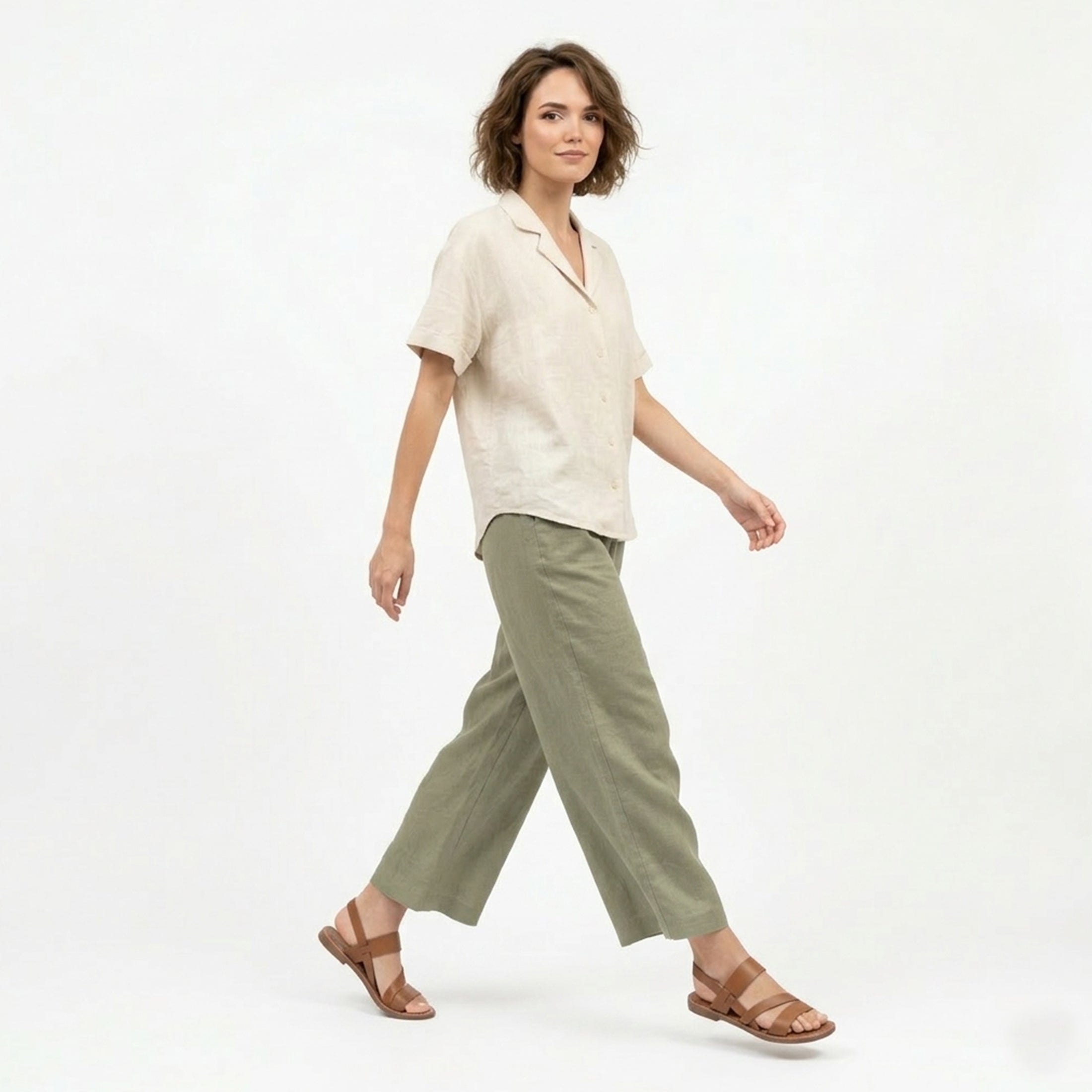Women's flat sandals with straps and open toe