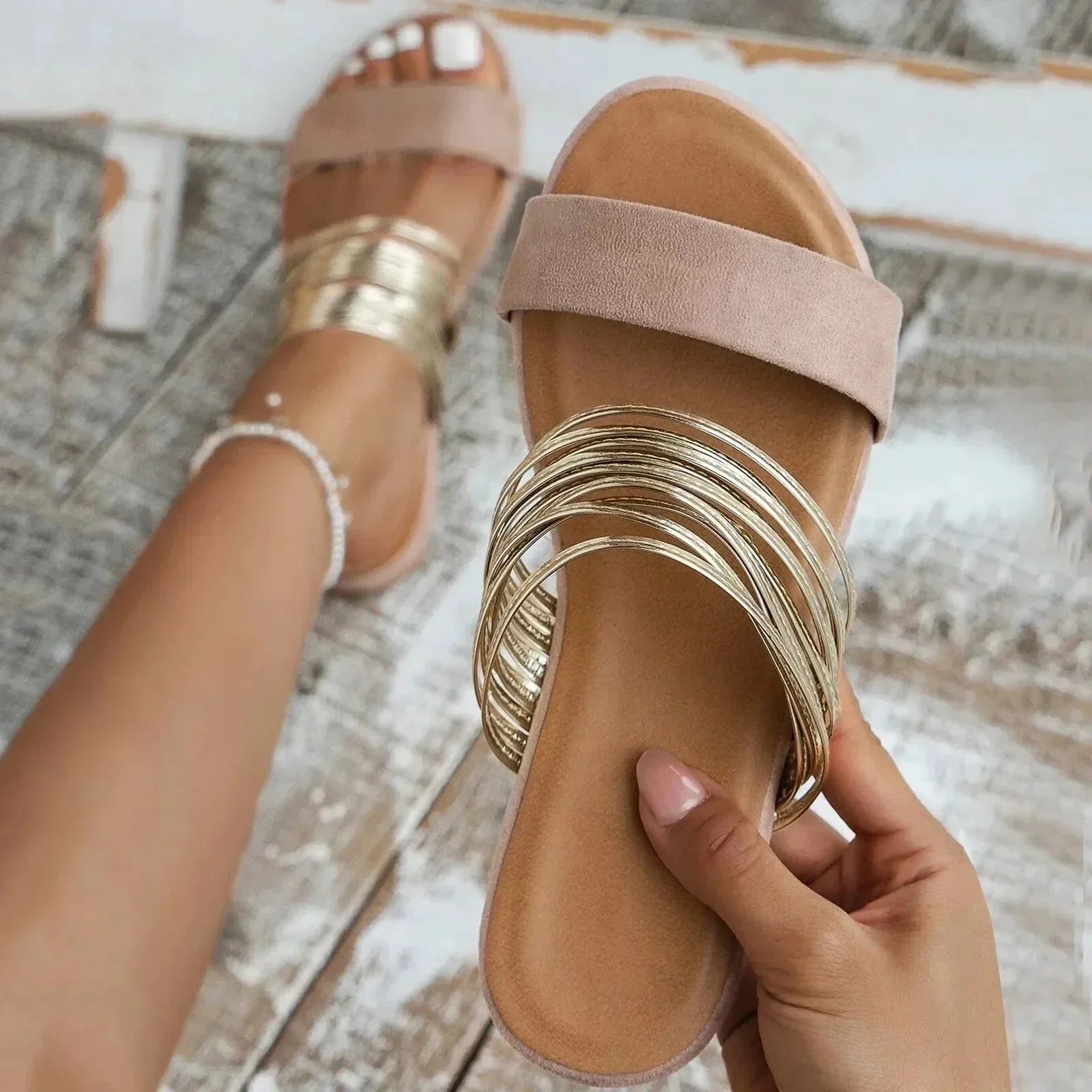 Women's flat slide sandals with open toe