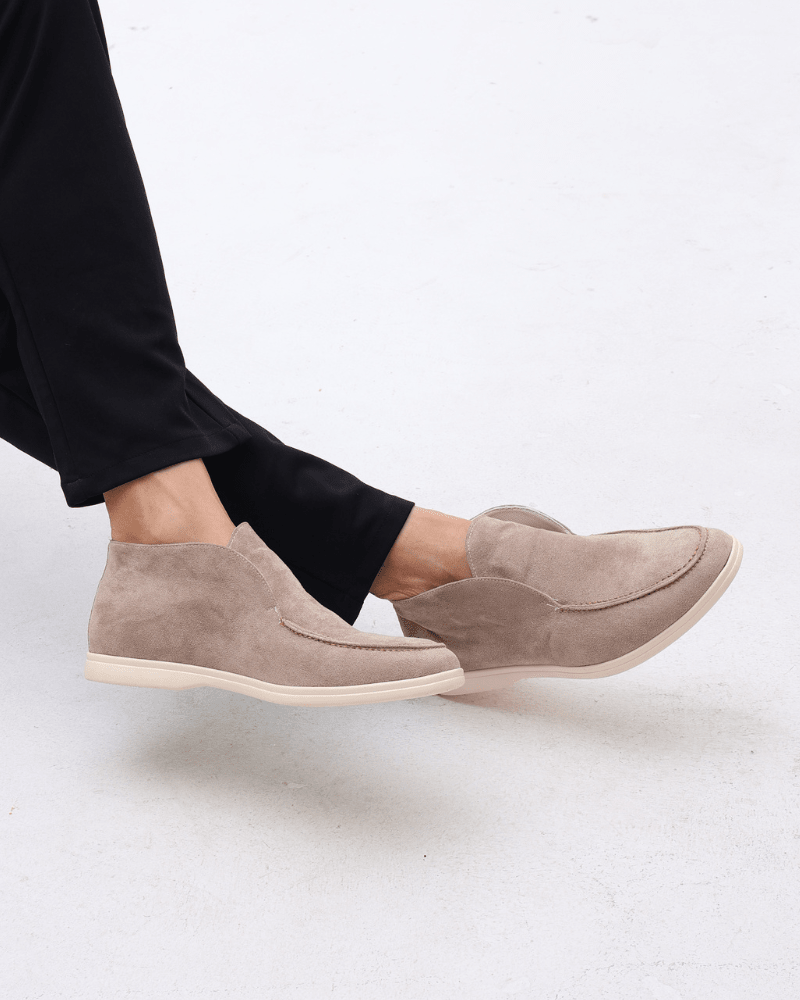 Men's high-heel loafers with slip-on design