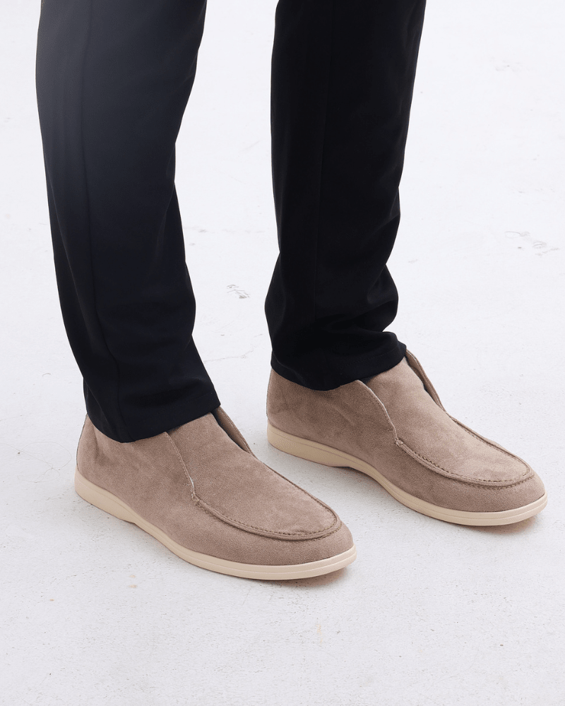 Men's high-heel loafers with slip-on design