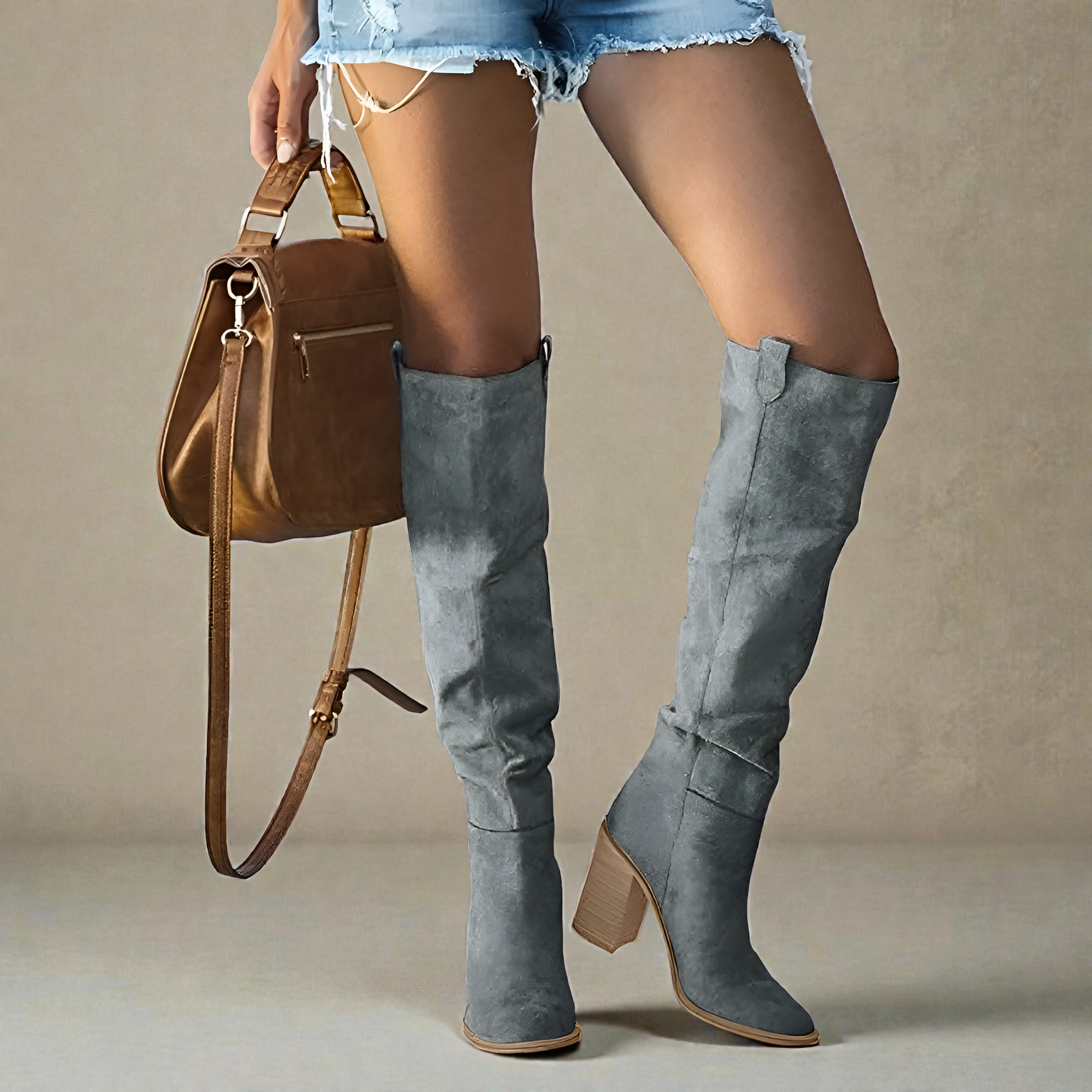 Women's knee-high boots with padded insole