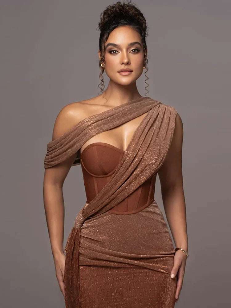 Women's maxi dress with full-length skirt