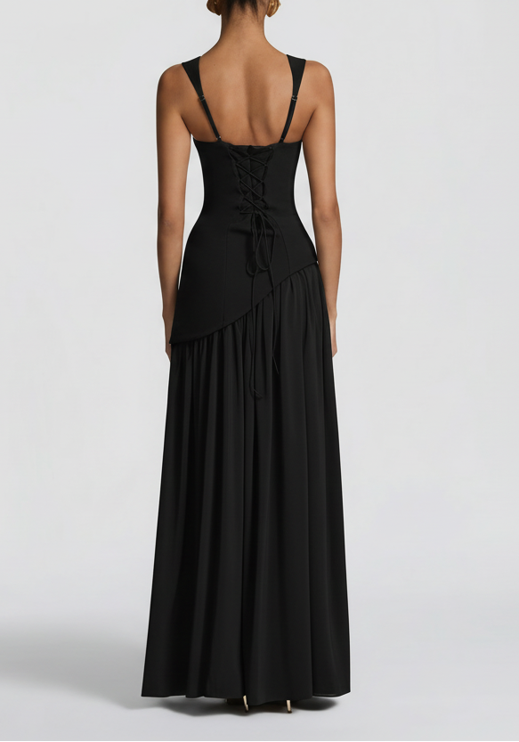 Women's maxi dress with square neckline and high slit
