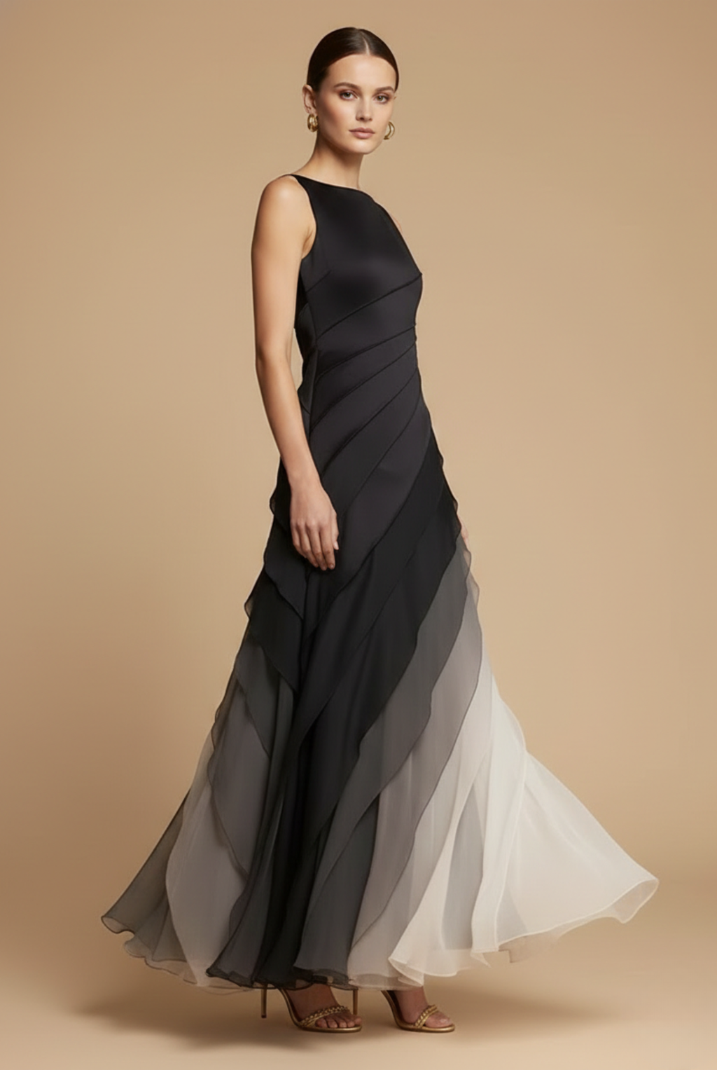 Women's maxi dress with tiered skirt and ombre pattern