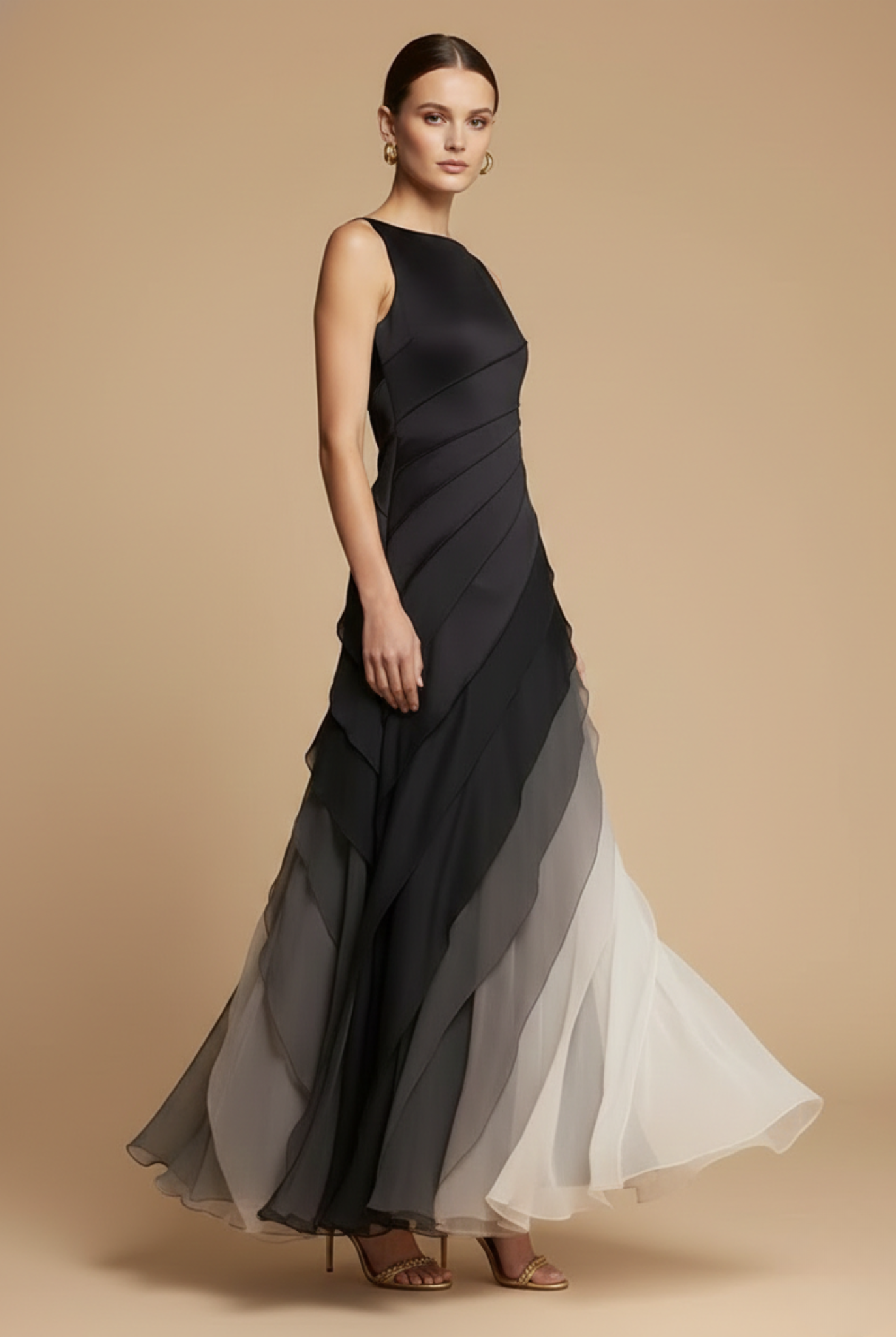 Women's maxi dress with tiered skirt and ombre pattern