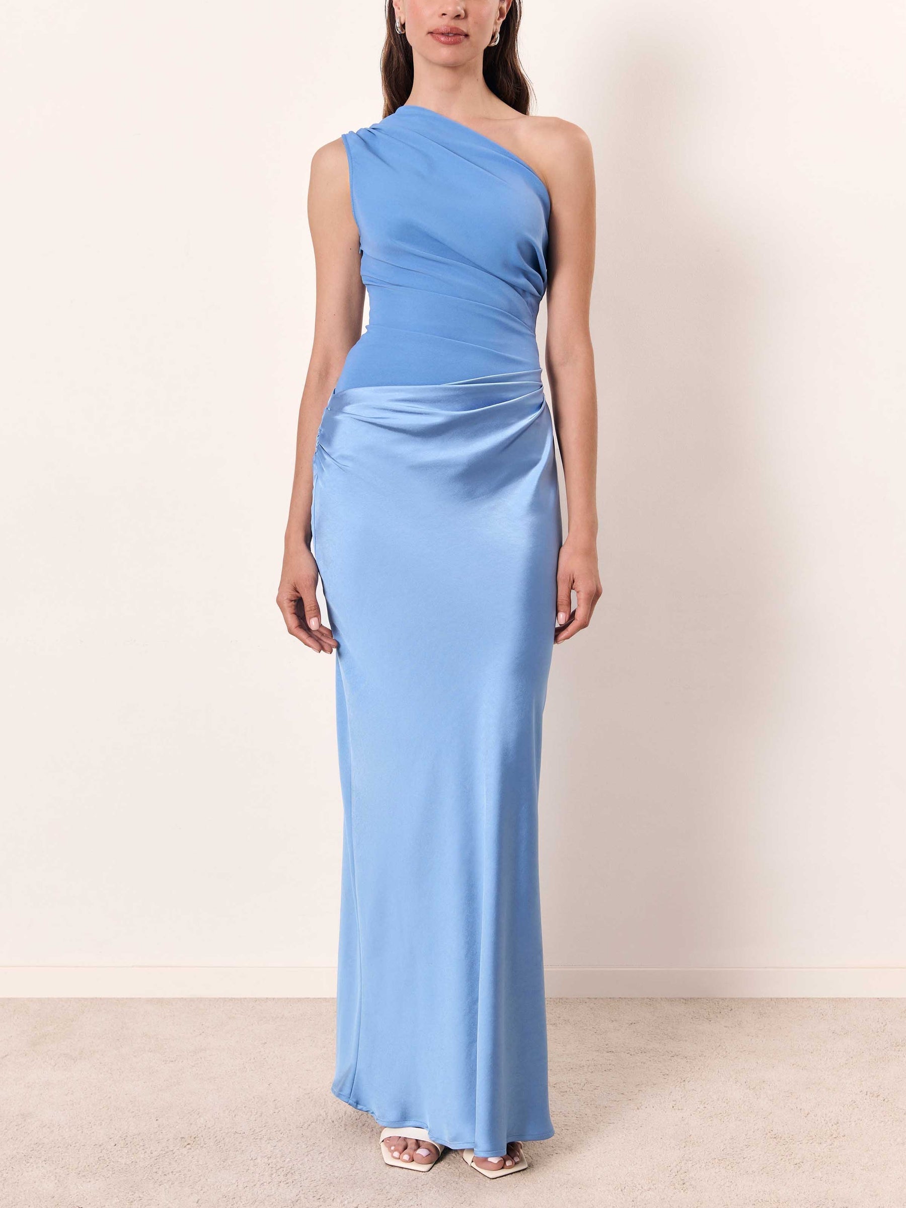 Women's one-shoulder maxi dress with pleated skirt