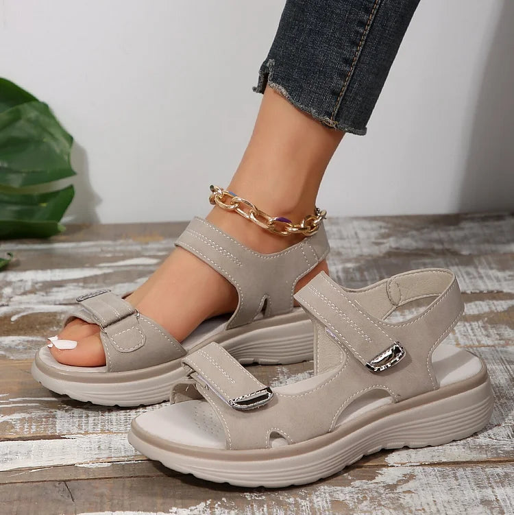 Women's platform sandals with Velcro fastening and open toe