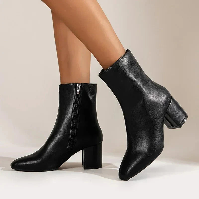 Women's pointed-toe ankle boots with block heel and side zip