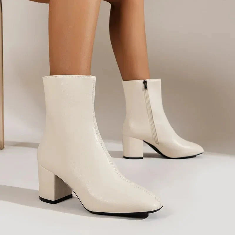 Women's pointed-toe ankle boots with block heel and side zip