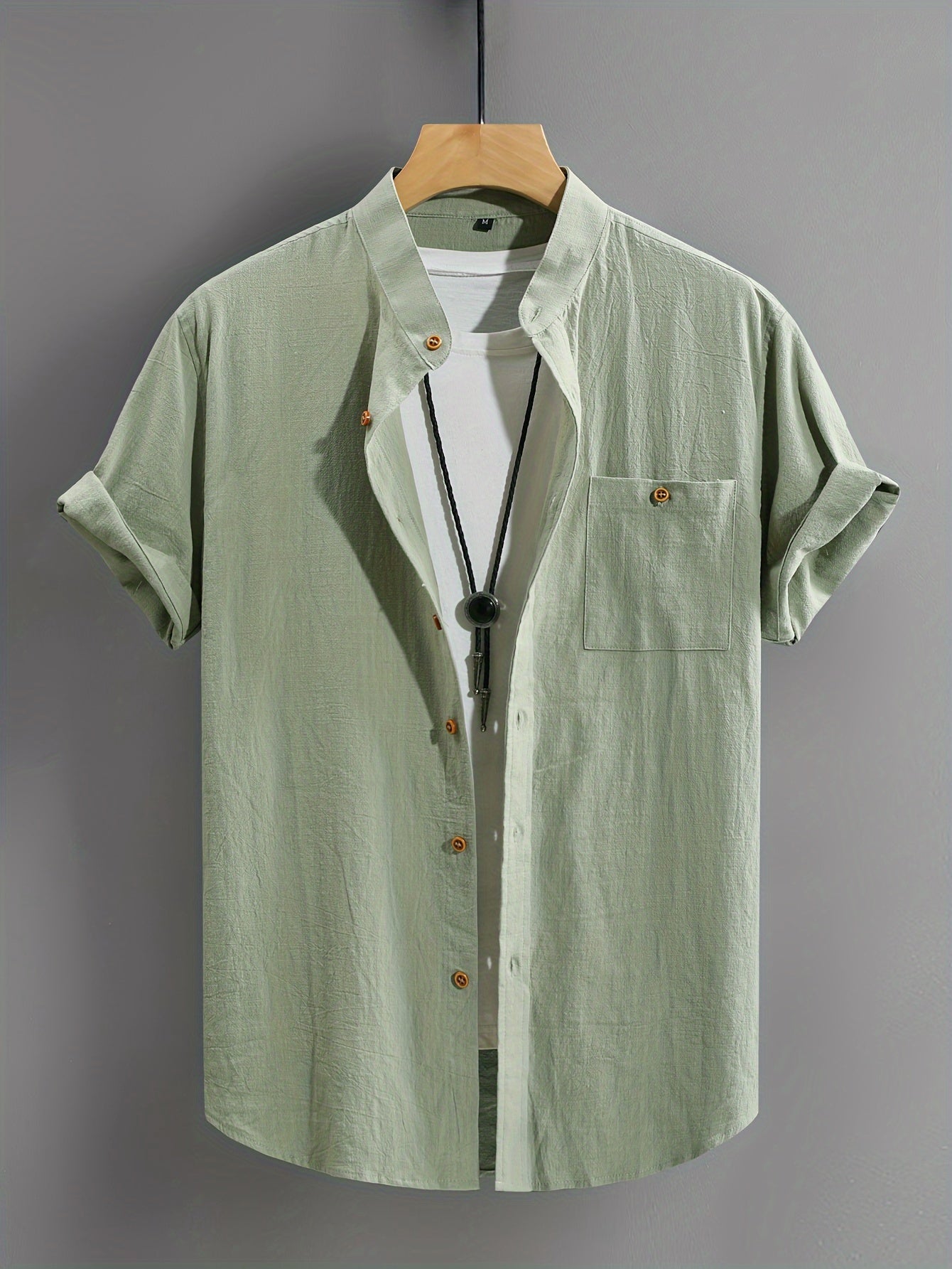Men's short-sleeve button-up shirt