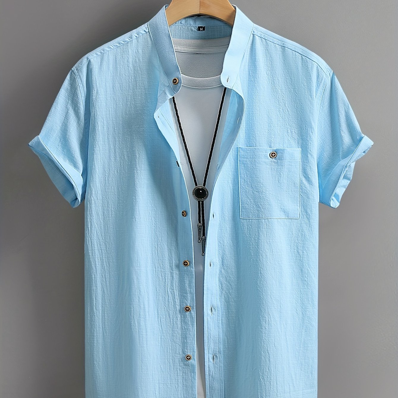 Men's short-sleeve button-up shirt