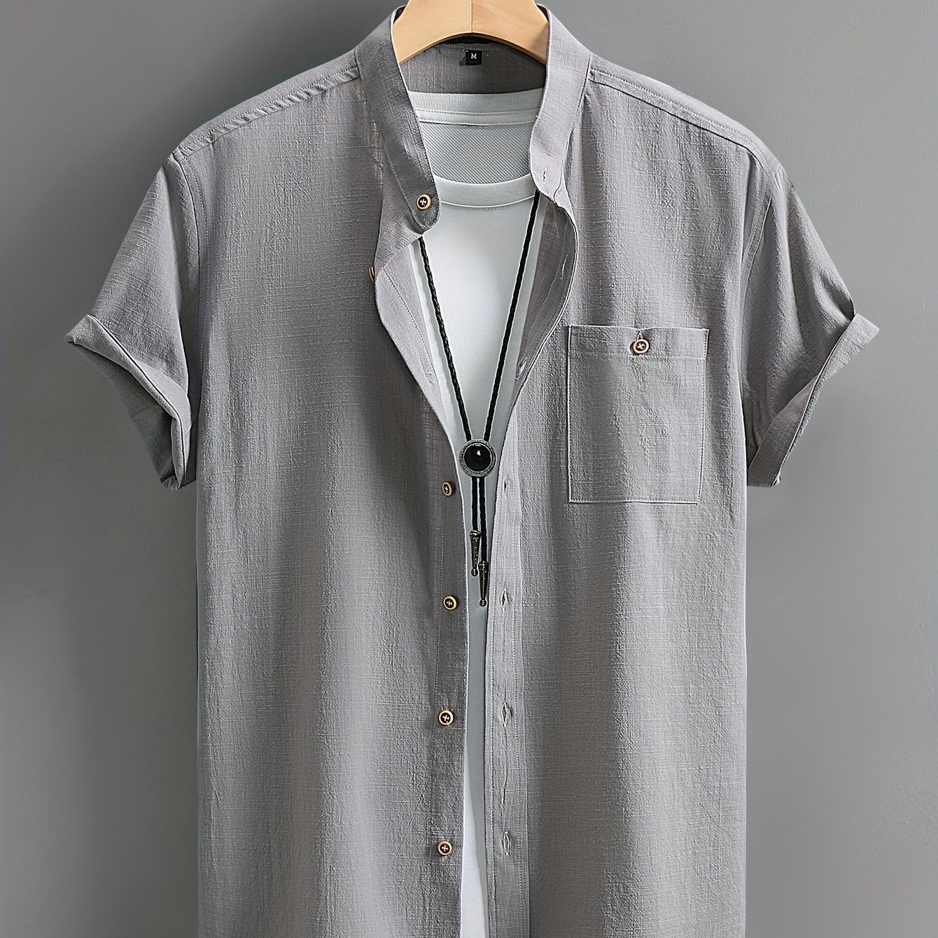 Men's short-sleeve button-up shirt