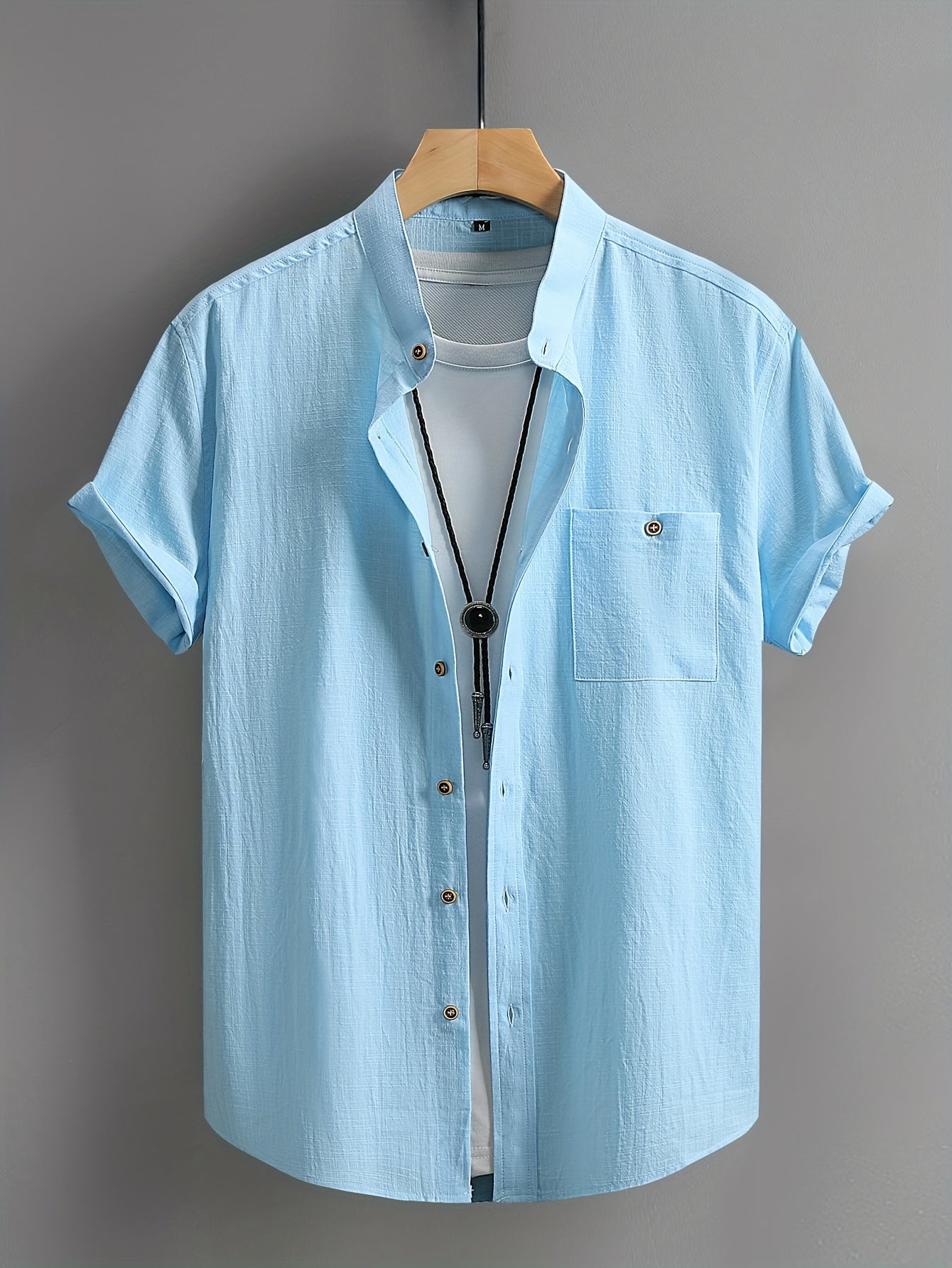 Men's short-sleeve button-up shirt