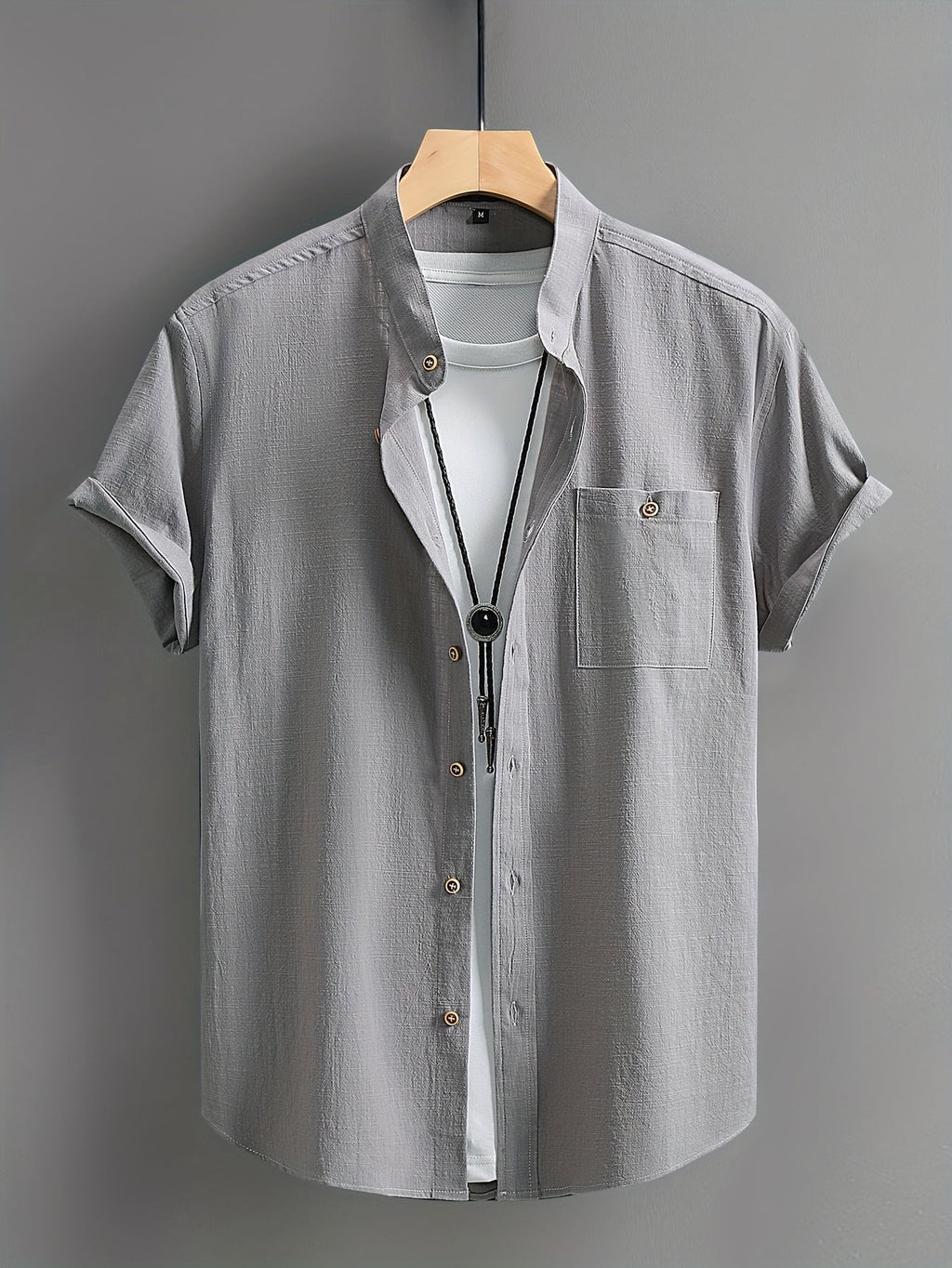 Men's short-sleeve button-up shirt