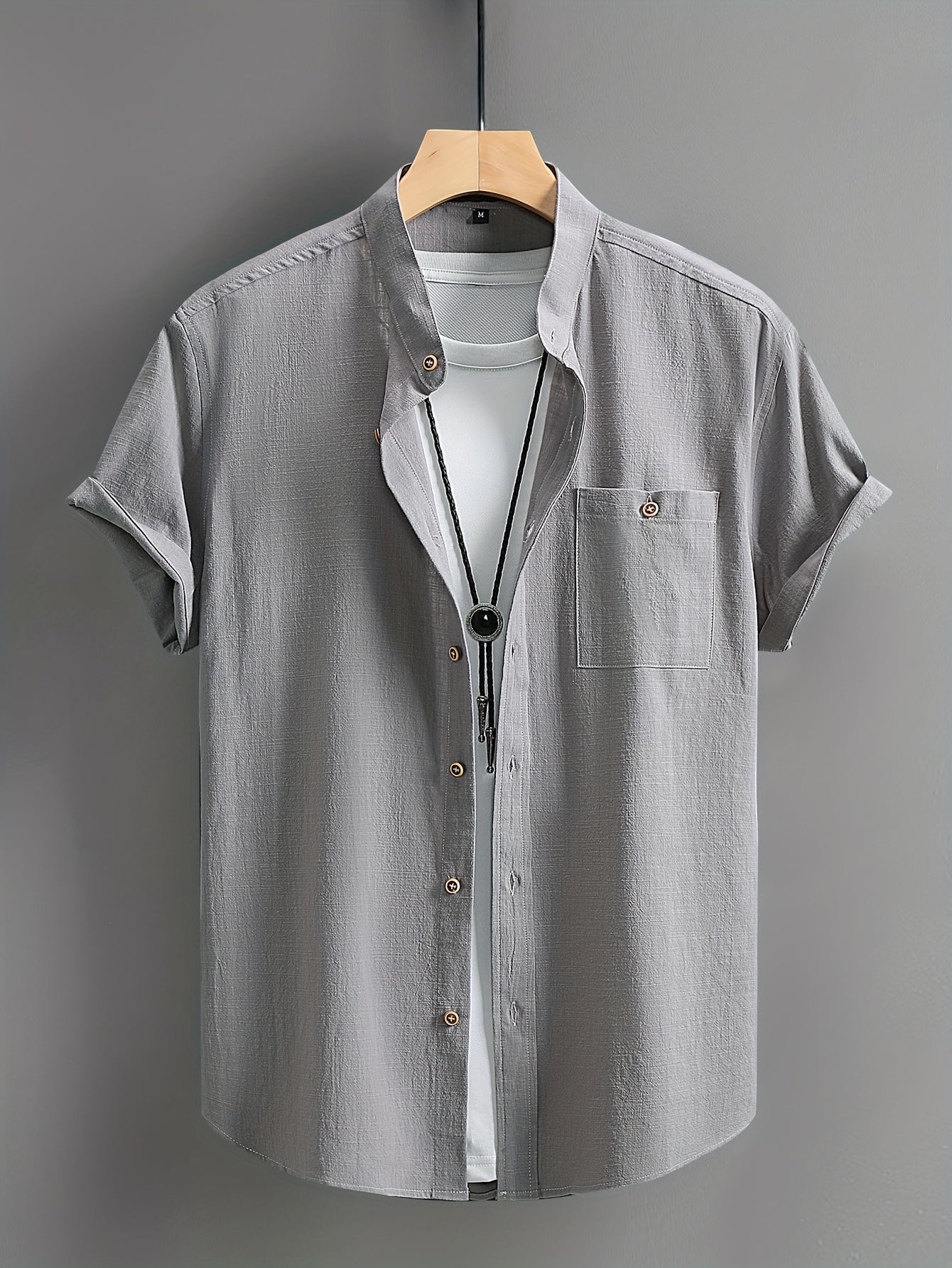 Men's short-sleeve button-up shirt