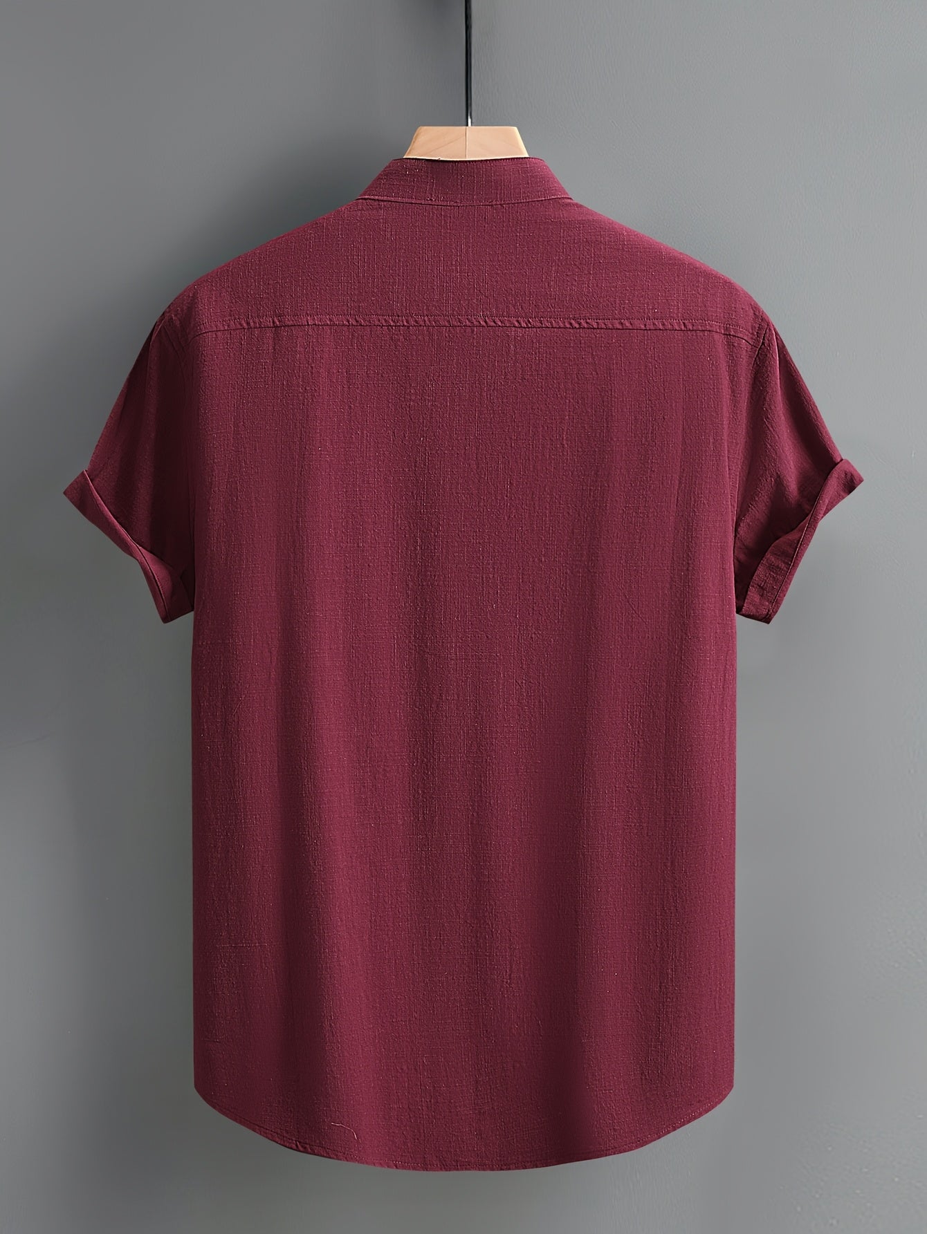 Men's short-sleeve button-up shirt