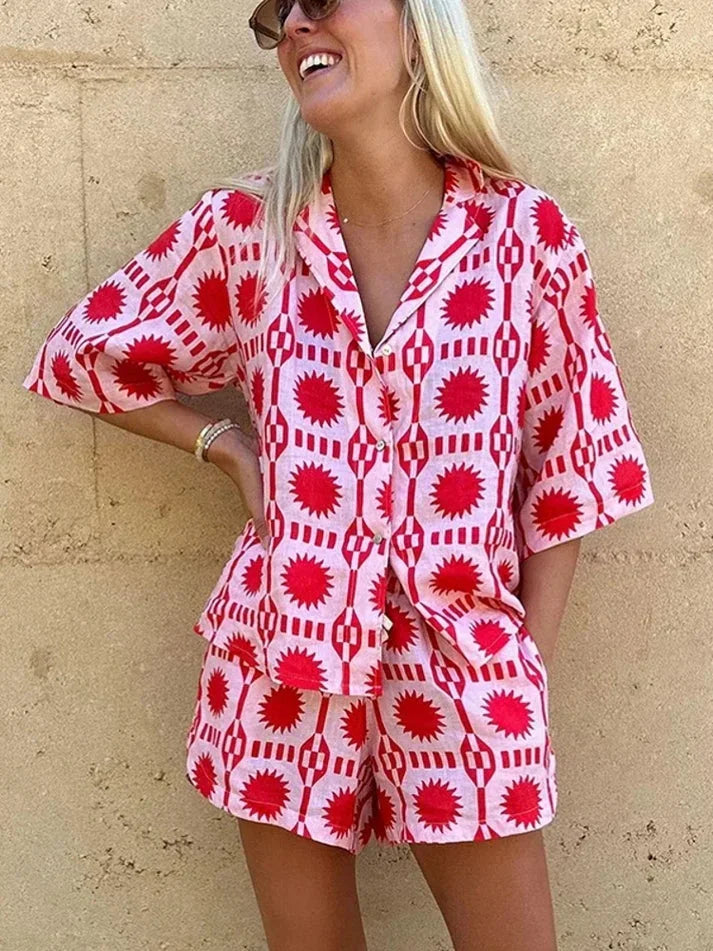 Women's short-sleeve shirt and shorts set