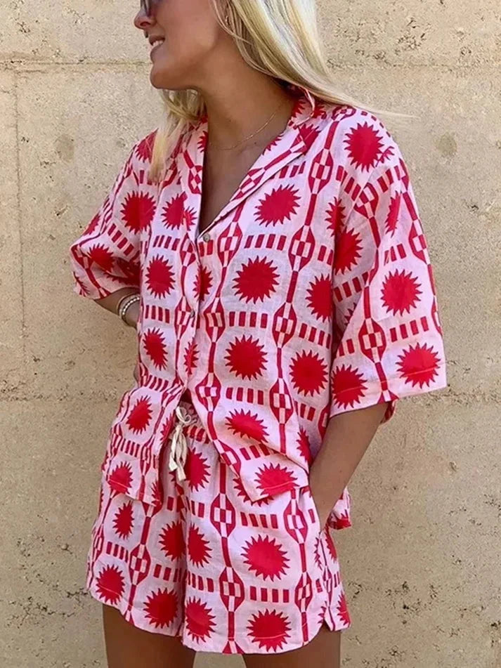 Women's short-sleeve shirt and shorts set
