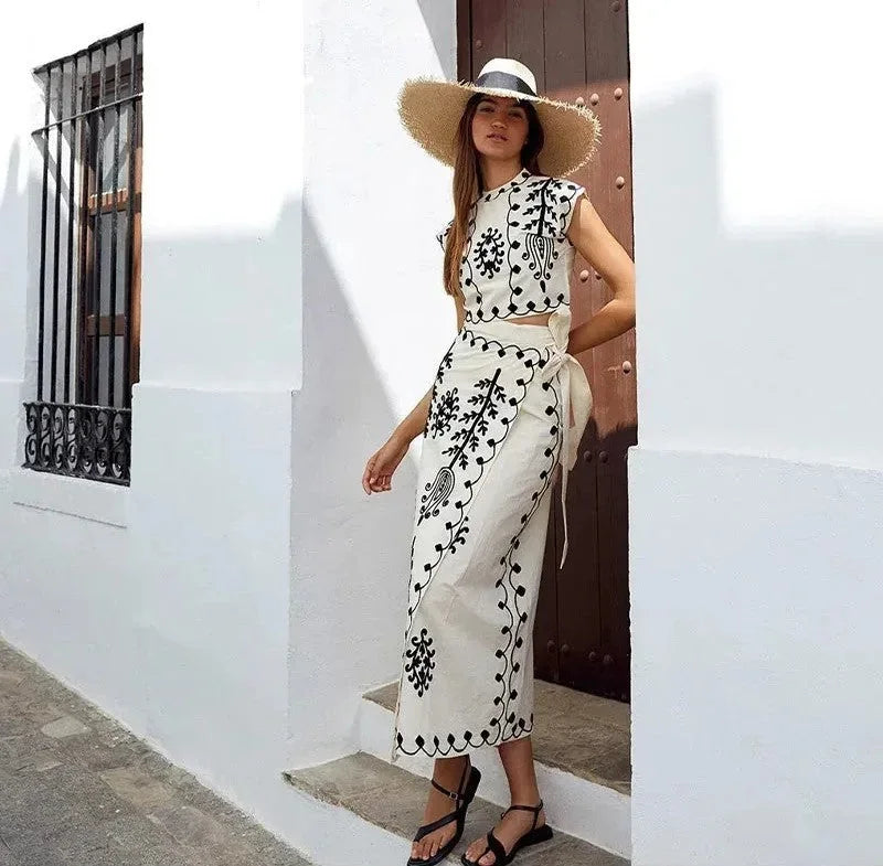 Women's sleeveless embroidered set with flowing skirt
