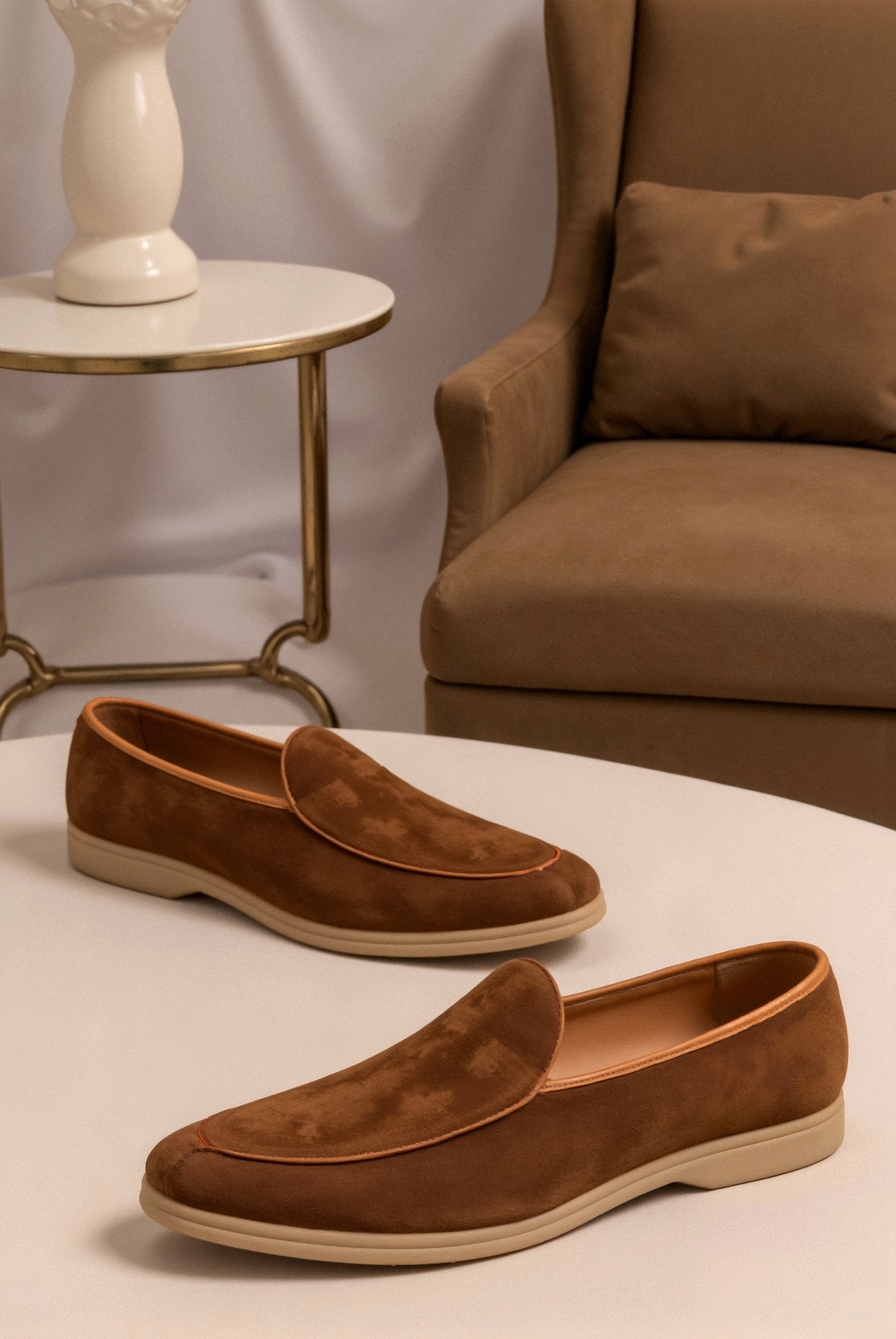 Men's slip-on loafers with low heel
