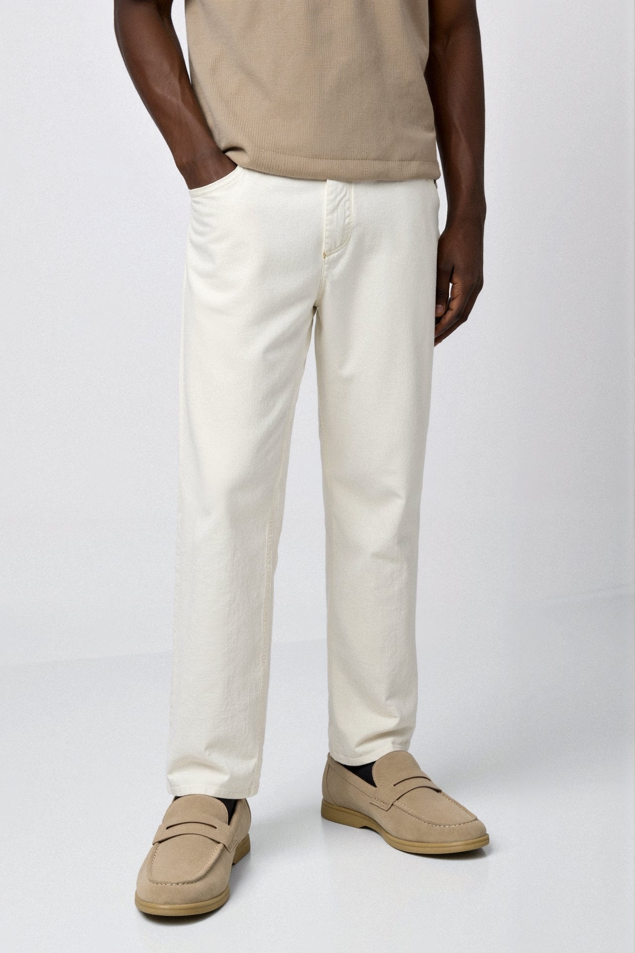 Men's slip-on loafers with low-profile sole