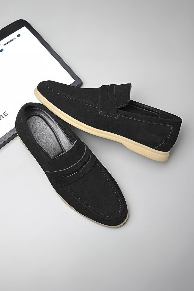 Men's slip-on loafers with low-profile sole