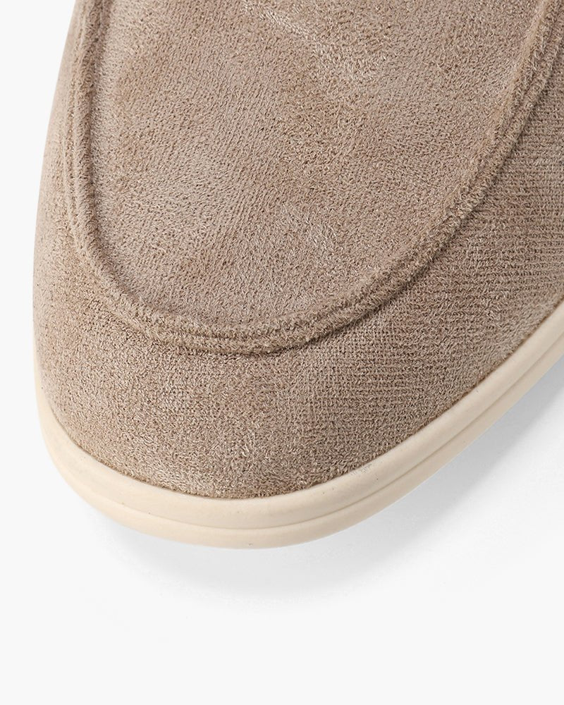 Men's slip-on loafers with penny strap detail