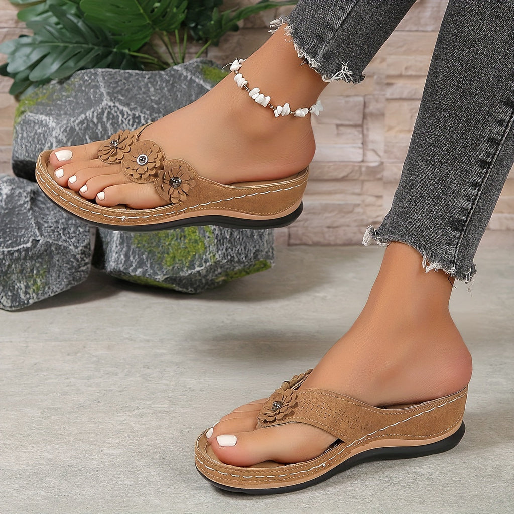 Women's slip-on sandals with contoured insole