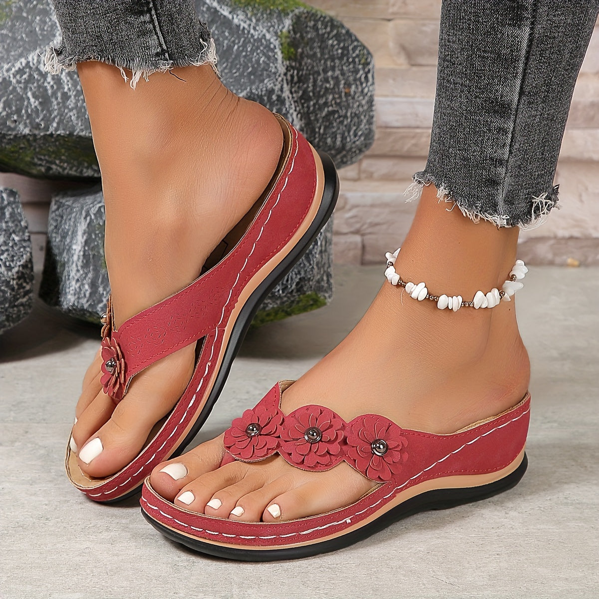 Women's slip-on sandals with contoured insole