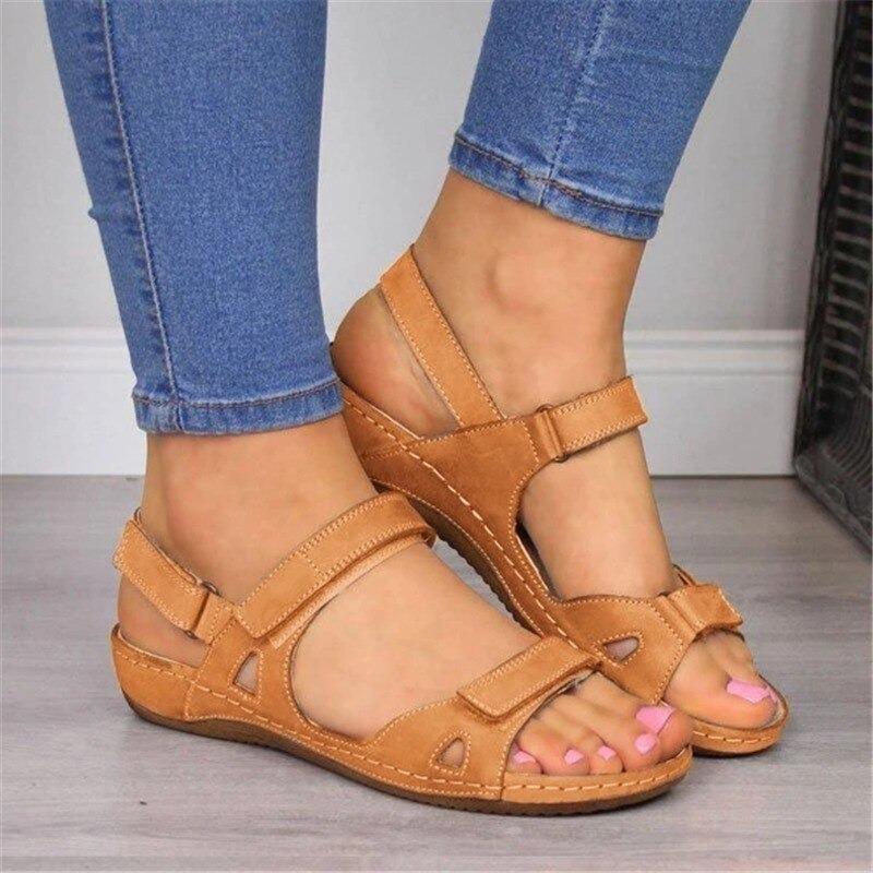 Women's slip-on sandals with padded insole
