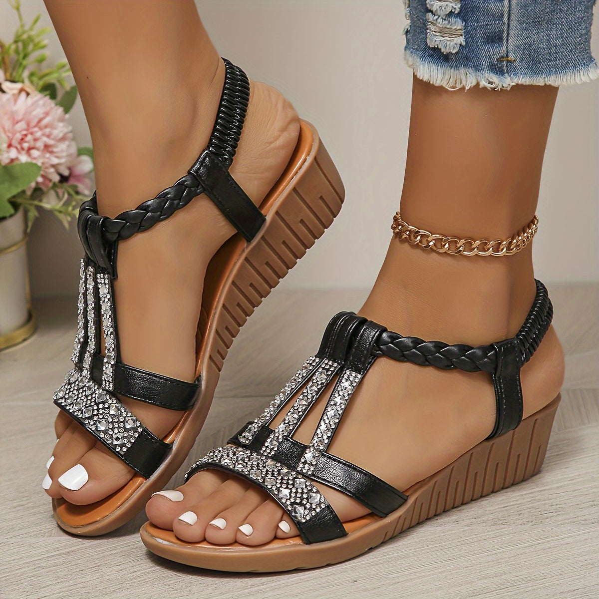 Women's T-strap wedge sandals with open toe