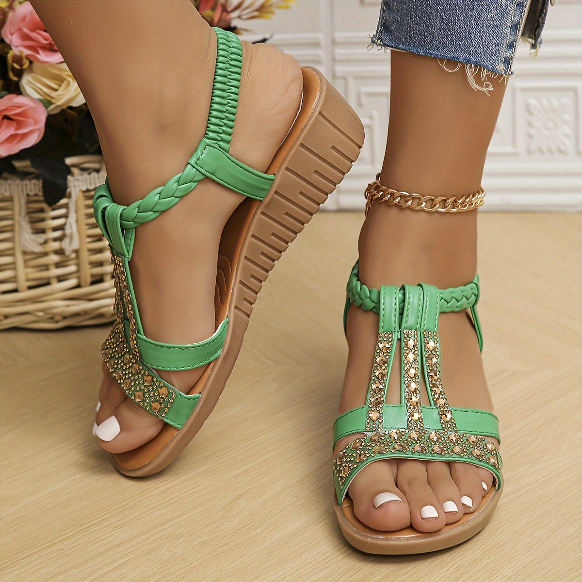 Women's T-strap wedge sandals with open toe