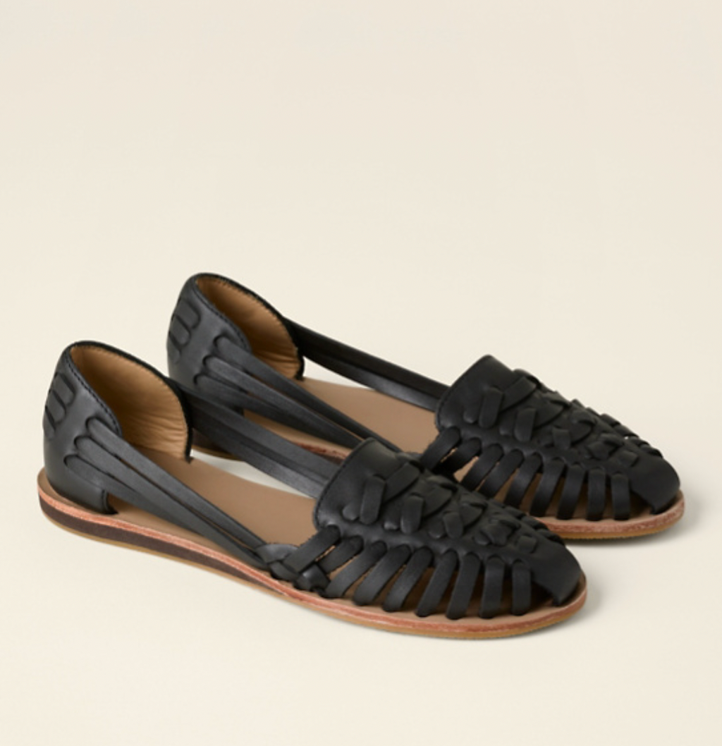 Women's wedge sandals with open toe and strap fastening