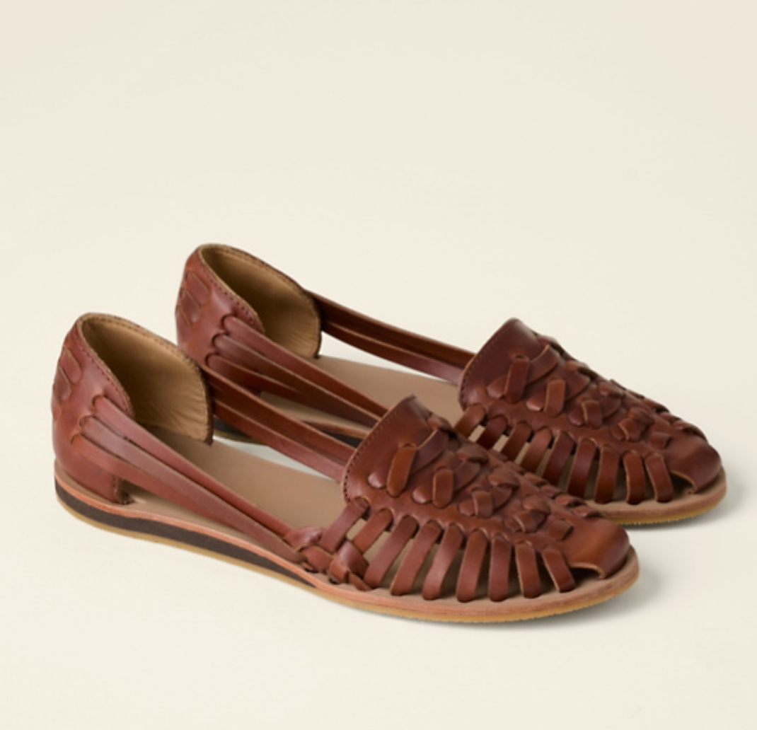 Women's wedge sandals with open toe and strap fastening