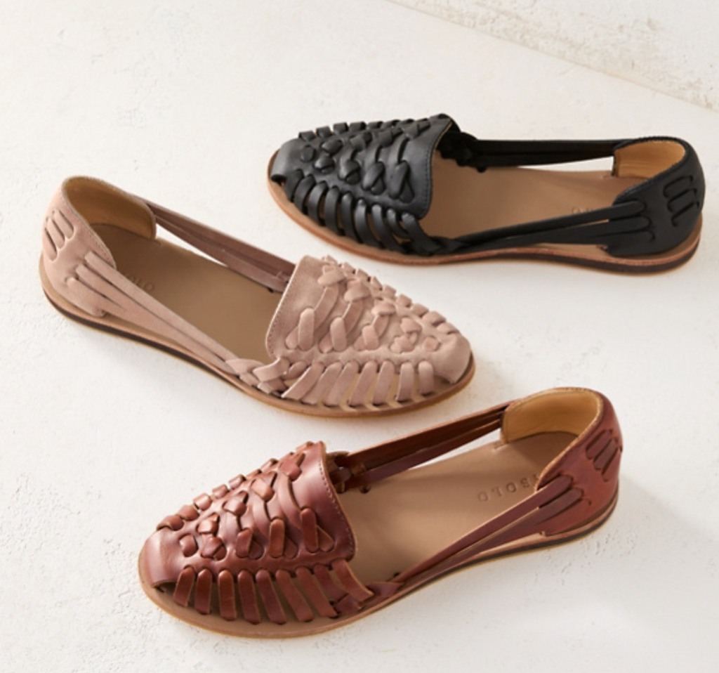 Women's wedge sandals with open toe and strap fastening